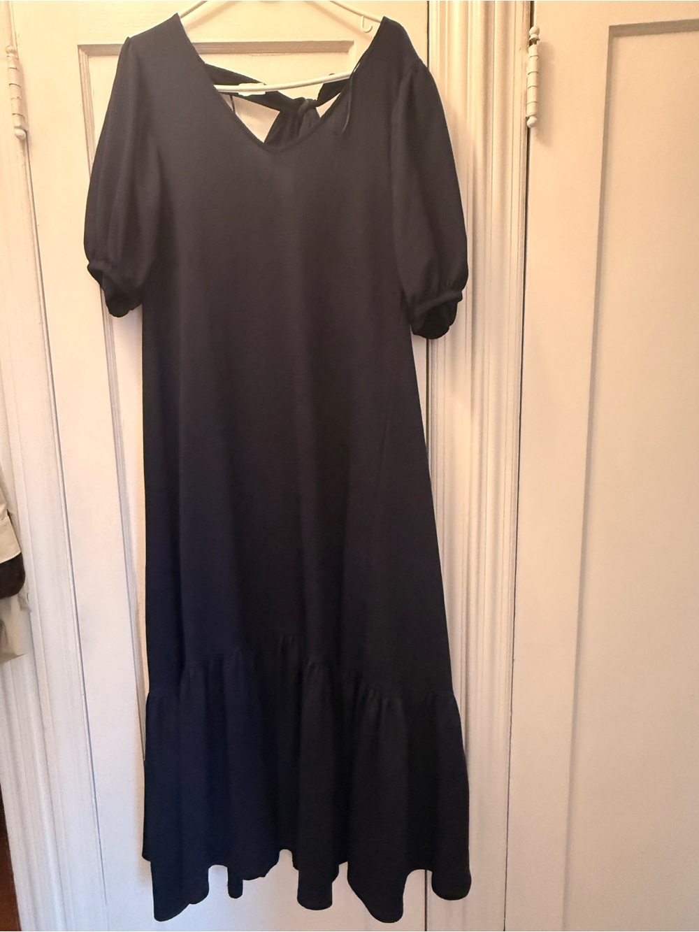 Gibson & Latimer V-Neck Tie Back navy blue size medium